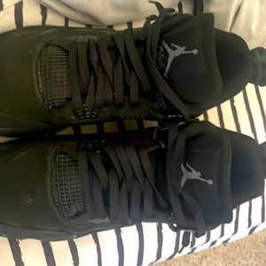 Black cats and cherry 9s